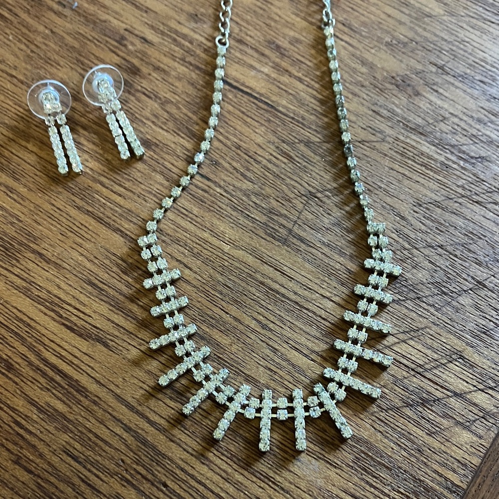 Vintage Silver Classic Formal Rhinestone‎ Necklace and Earring Set